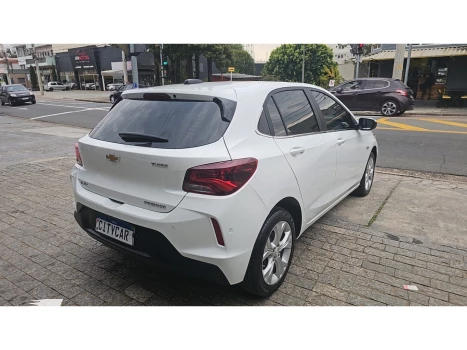 ONIX 1.0 TURBO FLEX PLUS PREMIER AUTOMÁTICO