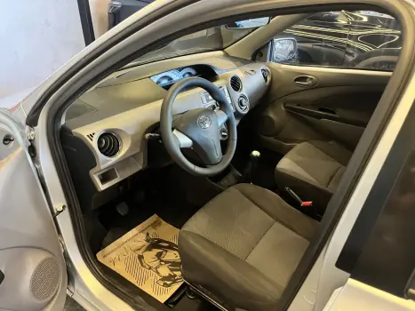 Etios Hatch 1.5 16V 4P FLEX XLS