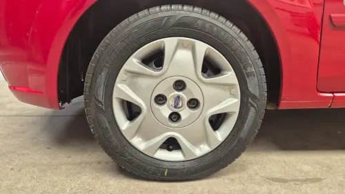 FIESTA 1.6 MPI Class Hatch 8V