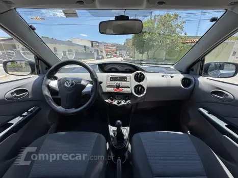 ETIOS 1.5 X Sedan 16V