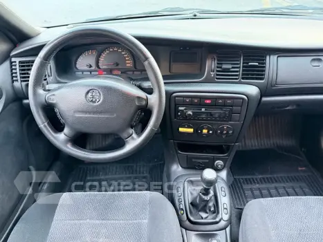 VECTRA 2.0 MPFI GLS 8V GASOLINA 4P MANUAL