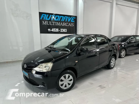 Toyota Etios Sedan 1.3 16V 4P FLEX X 4 portas