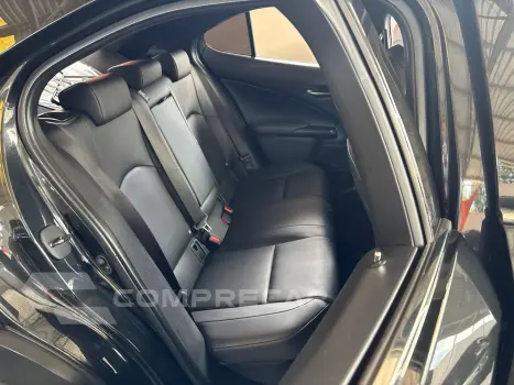 UX-250h Dynamic 2.0 16V Aut. (Híbrido)