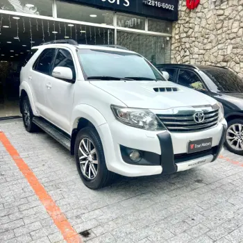 HILUX SW4 3.0 SRV 4X4 7 Lugares 16V Turbo Intercooler
