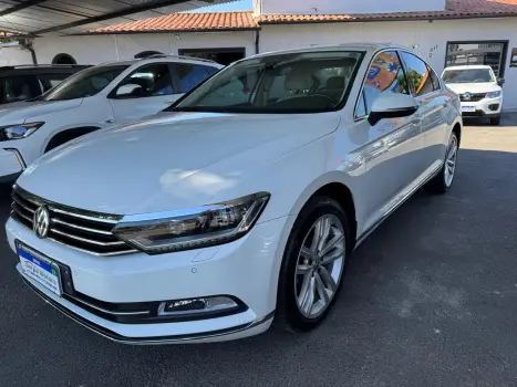 Volkswagen Passat 2.0 16V 4P FSI HIGHLINE AUTOMÁTICO 4 portas