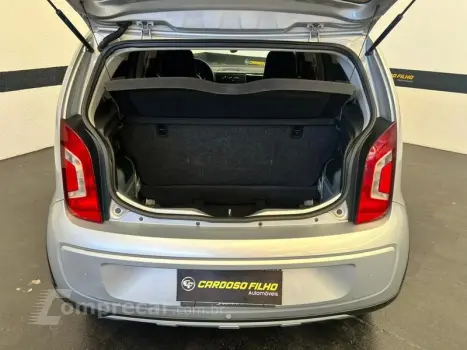 UP! CROSS 1.0 TSI TOTAL FLEX MEC. 4P