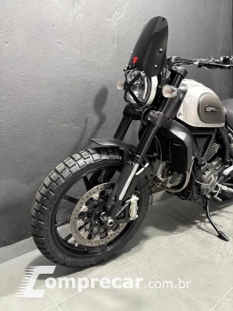 SCRAMBLER 800 ICON
