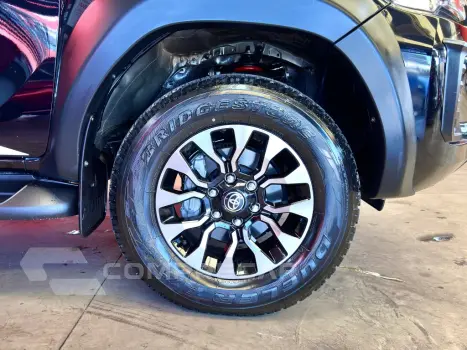 HILUX 2.8 D-4D TURBO DIESEL CD GR-S 4X4 AUTOMÁTICO