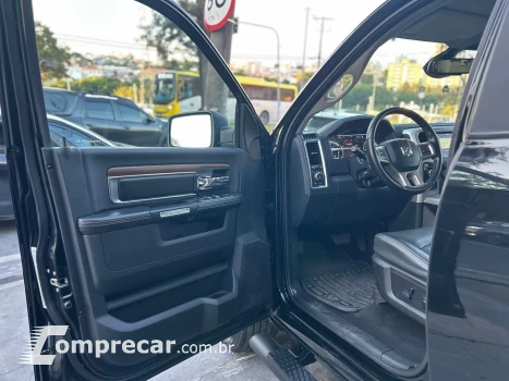 Classic 5.7 V8 Gasolina Laramie Cd 4X4 Automático