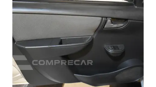 CELTA - 1.0 MPFI LT 8V 4P MANUAL