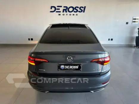 JETTA R-LINE 250 TSI 1.4 FLEX 16V AUT.