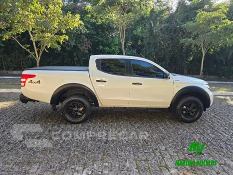 L200 TRITON 2.4 16V TURBO DIESEL OUTDOOR GLS CD 4