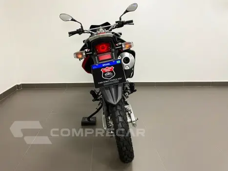 HONDA XRE 300 - PRETO E VERMELHO