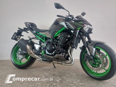 KAWASAKI Z900