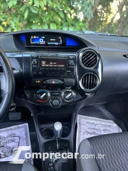 ETIOS 1.5 X PLUS SEDAN 16V FLEX 4P AUTOMÁTICO