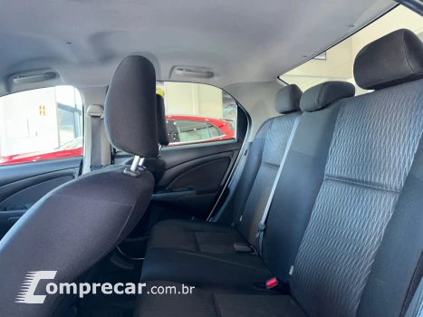 Étios Sedan XS 1.5
