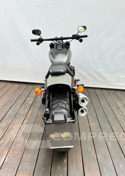 HARLEY-DAVIDSON SOFTAIL FAT BOB 114