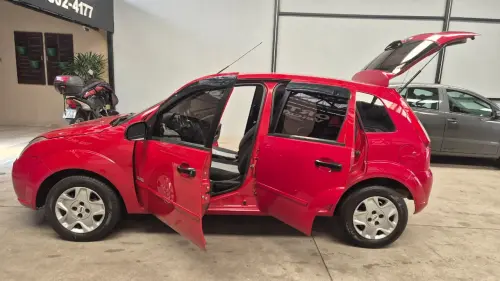 FIESTA 1.6 MPI Class Hatch 8V