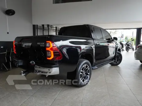 HILUX 2.8 D-4D TURBO DIESEL CD SRX 4X4 AUTOMÁTICO