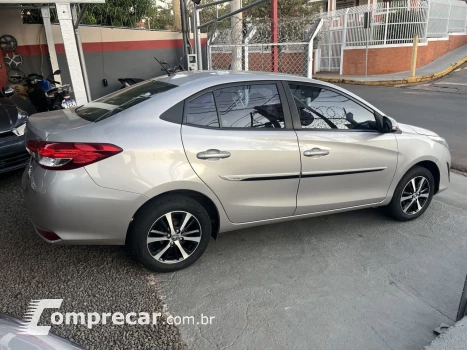Yaris Sedan 1.5 16V 4P FLEX XS MULTIDRIVE AUTOMÁTICO CVT