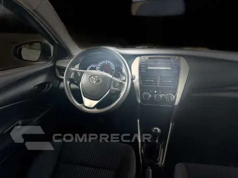 YARIS 1.5 16V FLEX SEDAN XL MANUAL