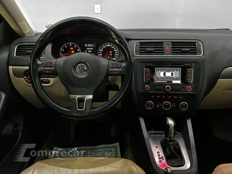 JETTA 2.0 COMFORTLINE FLEX 4P TIPTRONIC