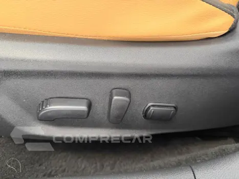 Sentra Exclu. Int. Premium 2.0 16V Aut.