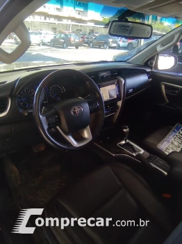 Hilux SW4 SRV 4x2 2.7 Flex 16V Aut.
