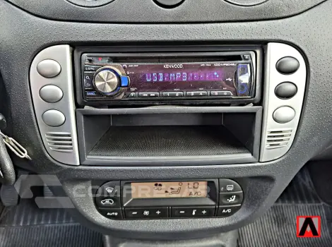 C3 1.4 I Exclusive 8V