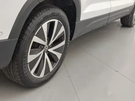 TAOS 1.4 250 TSI TOTAL FLEX HIGHLINE AUTOMÁTICO