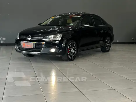 JETTA 2.0 TSI HIGHLINE 211CV GASOLINA 4P TIPTRONIC