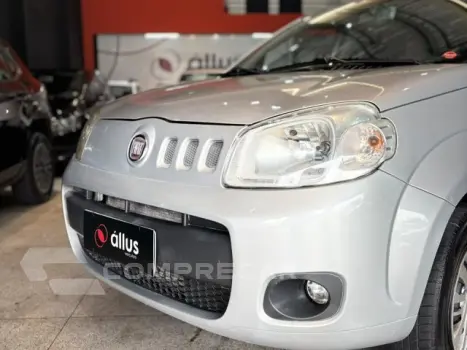UNO - 1.0 VIVACE 8V 4P MANUAL