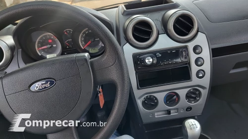 FIESTA 1.6 MPI Class Hatch 8V