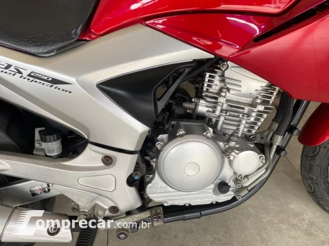 YS 250 FAZER