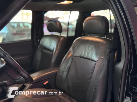 S10 2.4 MPFI Executive 4X2 CD 8V