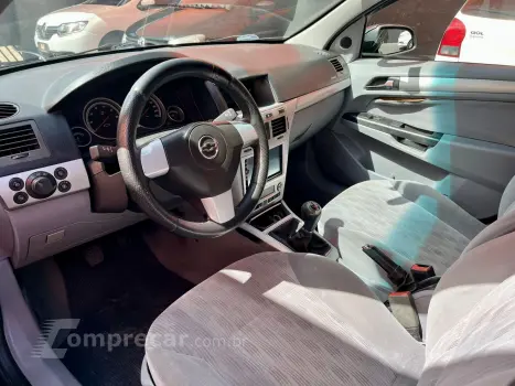 VECTRA 2.0 MPFI Elegance 8V