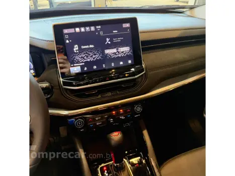 COMMANDER 1.3 T270 TURBO FLEX LIMITED AT6