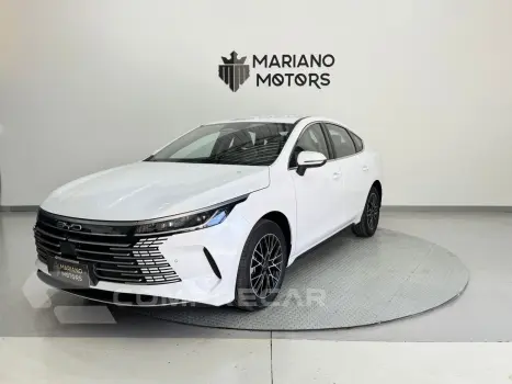 BYD KING 1.5 DM-I PHEV GS AUTOMÁTICO 4 portas