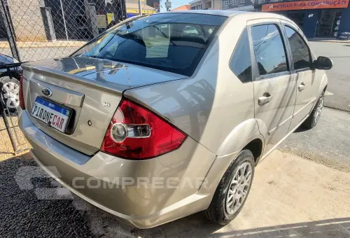 FIESTA 1.6 MPI Class Sedan 8V