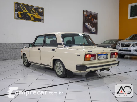 LAIKA 1.6 Sedan 8V