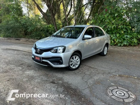 Toyota ETIOS 1.5 X PLUS SEDAN 16V FLEX 4P AUTOMÁTICO 4 portas