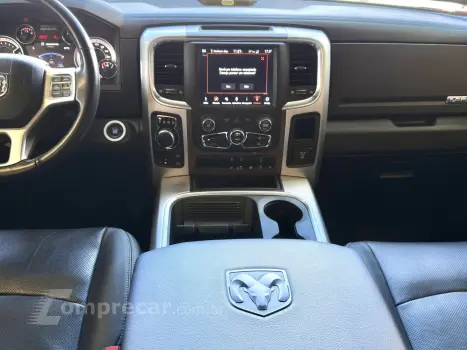 CLASSIC 5.7 V8 GASOLINA LARAMIE NIGHT EDITION CD 4X4 AUTOMÁT