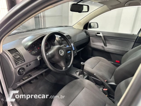 Volkswagen Polo Hatch 1.6 4P SPORTLINE FLEX 4 portas