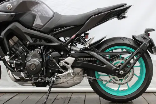 YAMAHA MT-09
