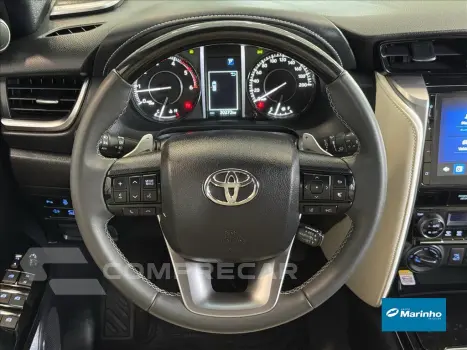 HILUX SW4 2.8 D-4D TURBO DIESEL DIAMOND 7L 4X4 AU