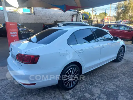 JETTA 2.0 TSI Highline 211cv