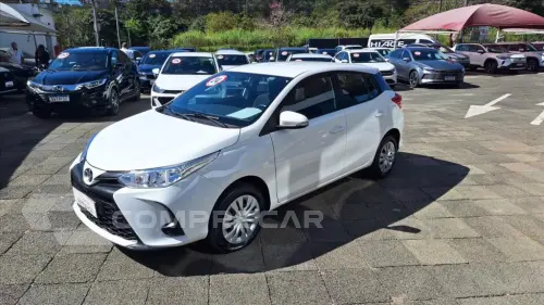 Toyota YARIS 1.5 16V FLEX XL MULTIDRIVE 4 portas
