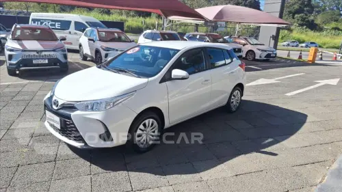 Toyota YARIS 1.5 16V FLEX XL MULTIDRIVE 4 portas