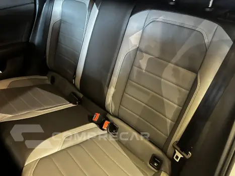 Nivus 1.0 4P FLEX 200 TSI HIGHLINE TURBO AUTOMÁTICO