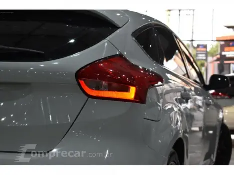 FOCUS HATCH - 2.0 TITANIUM 16V 4P POWERSHIFT